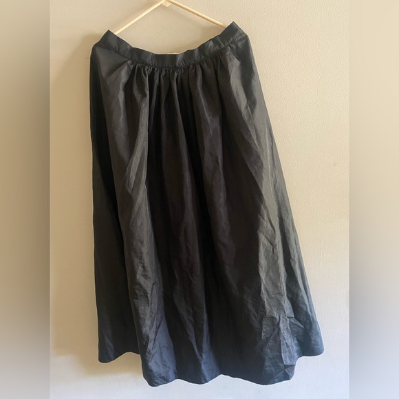 Women's Voluminous Maxi Skirt - Picture 4 of 5